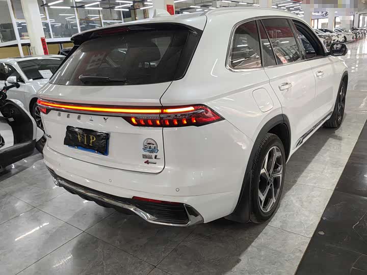 Фото 5 - Geely Monjaro