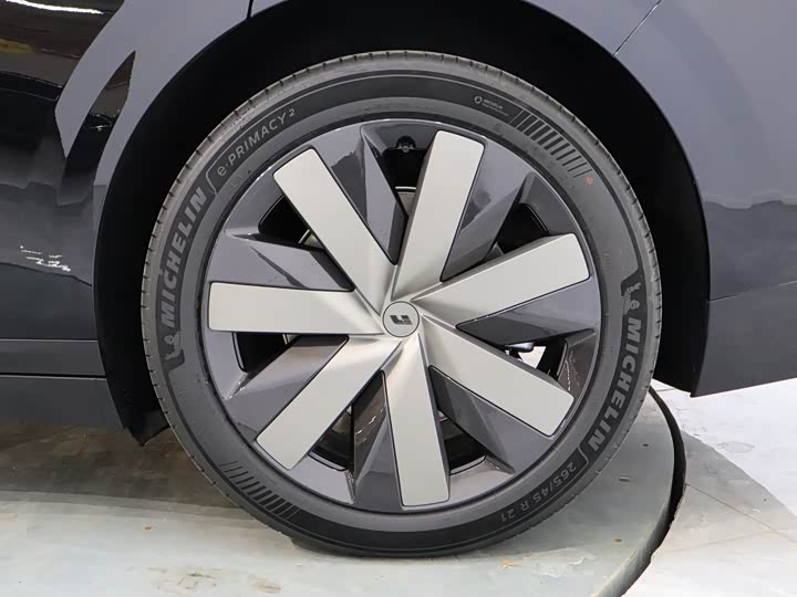 Фото 6 - LiXiang i6