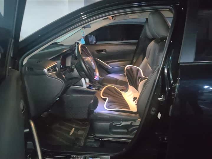 Photo 9 - Toyota Corolla Cross