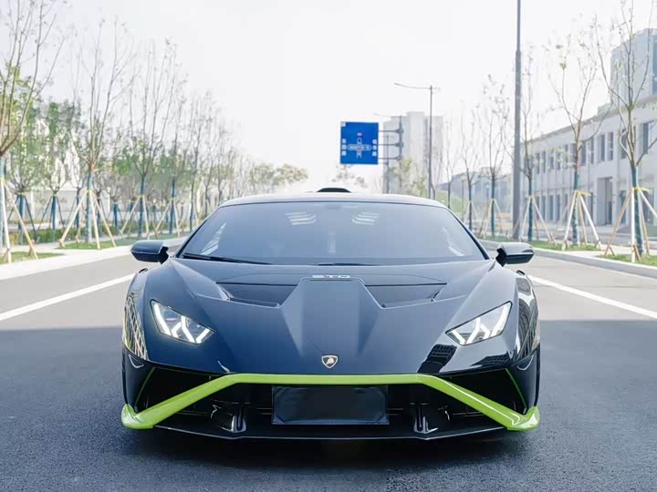 Фото 2 - Lamborghini Huracán