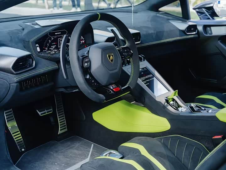 Фото 5 - Lamborghini Huracán