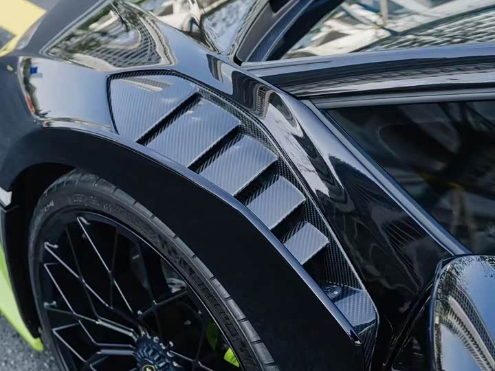 Фото 8 - Lamborghini Huracán