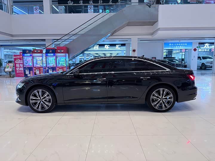 Фото 4 - Audi A6L