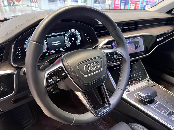 Фото 7 - Audi A6L