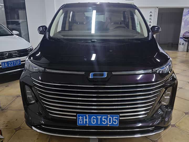 Фото 1 - Bestune M9