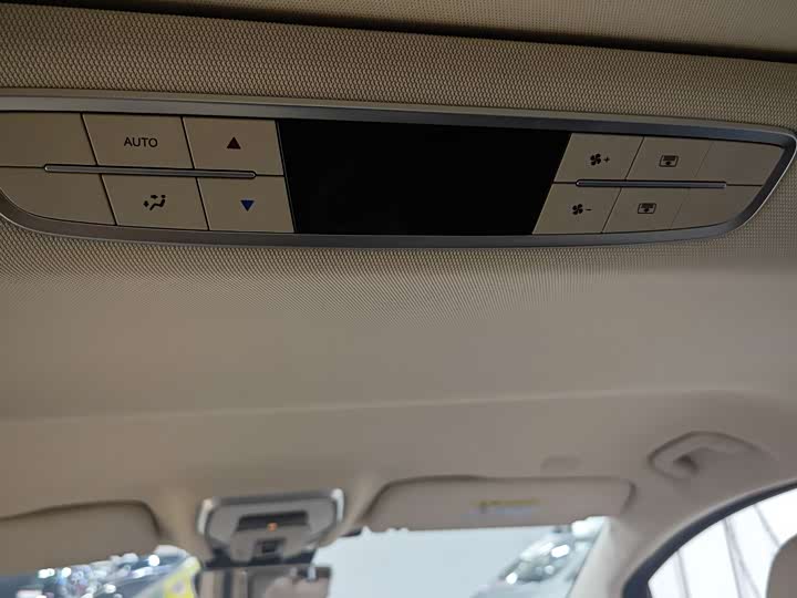 Фото 7 - Bestune M9