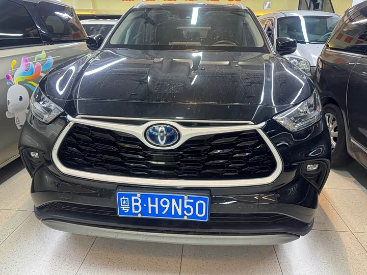 Фото 2 - Toyota Highlander