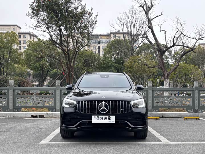 Photo 2 - Mercedes-Benz GLC-Class AMG