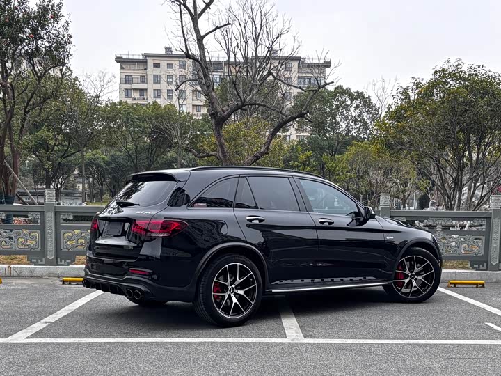 Photo 4 - Mercedes-Benz GLC-Class AMG