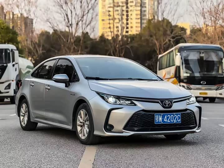 Photo 3 - Toyota Corolla