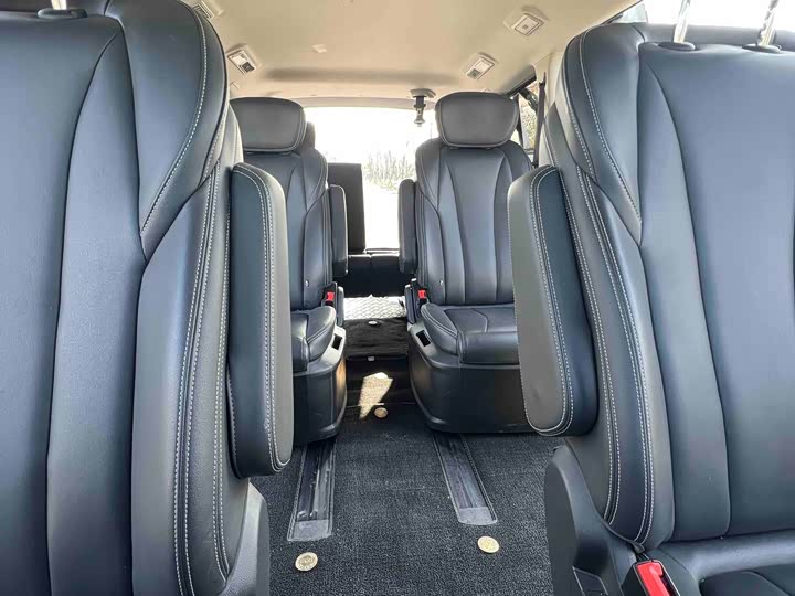 Фото 8 - Maxus G10