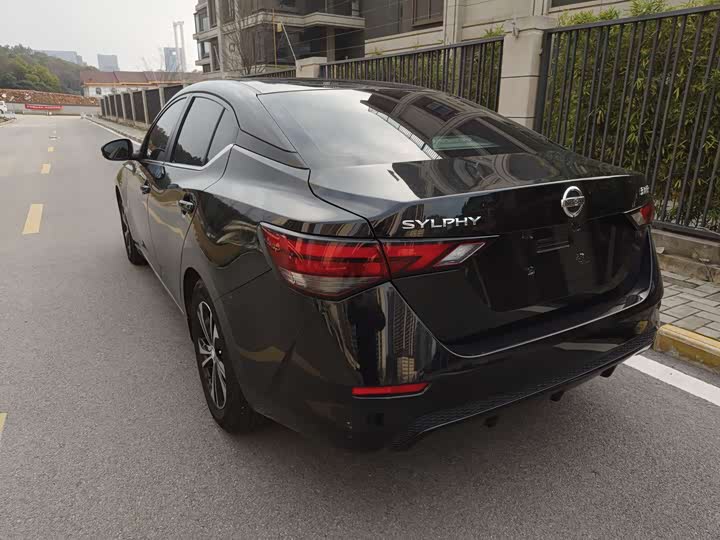 Фото 8 - Nissan Sylphy