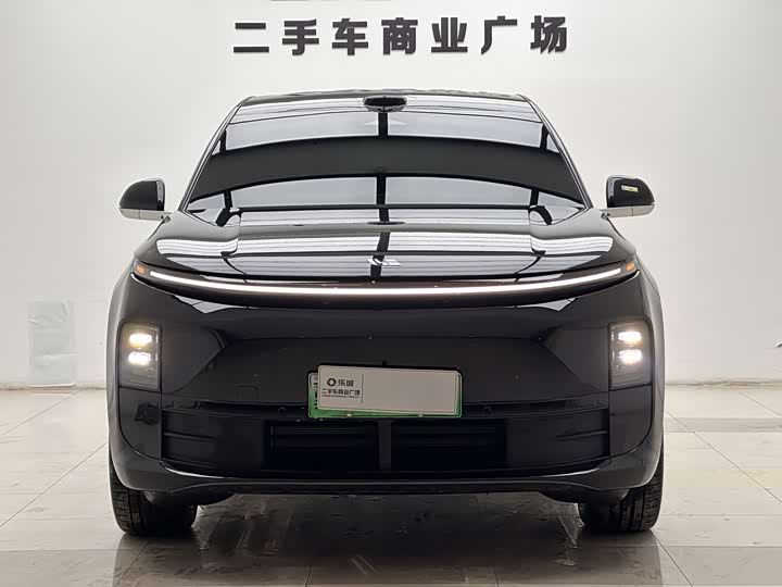 Photo 2 - LiXiang L6