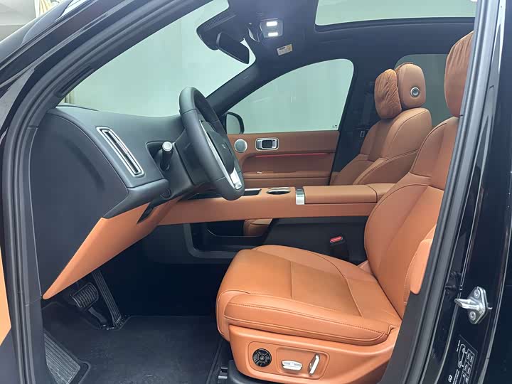 Photo 5 - LiXiang L6