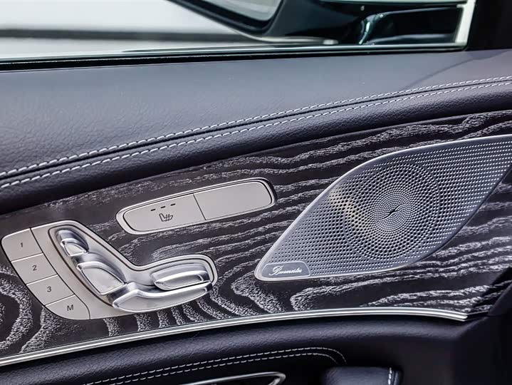 Photo 4 - Mercedes-Benz CLS-Class