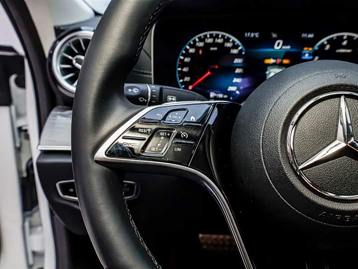 Photo 6 - Mercedes-Benz CLS-Class