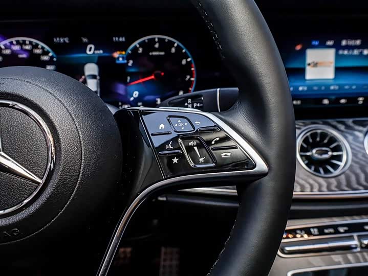 Photo 7 - Mercedes-Benz CLS-Class