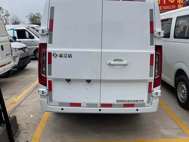 Фото 3 - Dongfeng V5