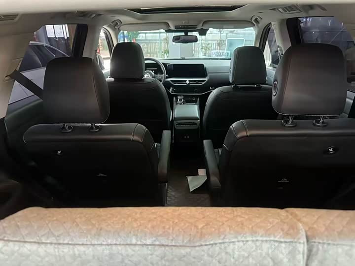 Фото 7 - Nissan Pathfinder