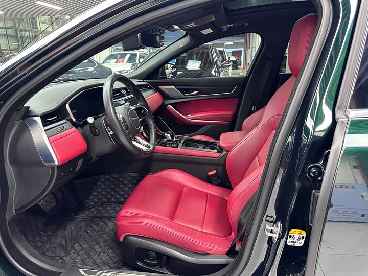 Фото 4 - Jaguar XF L