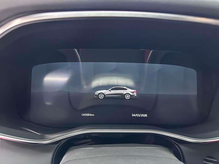 Фото 9 - Jaguar XF L