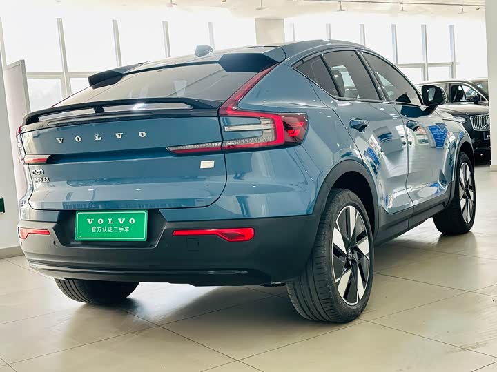 Фото 5 - Volvo C40