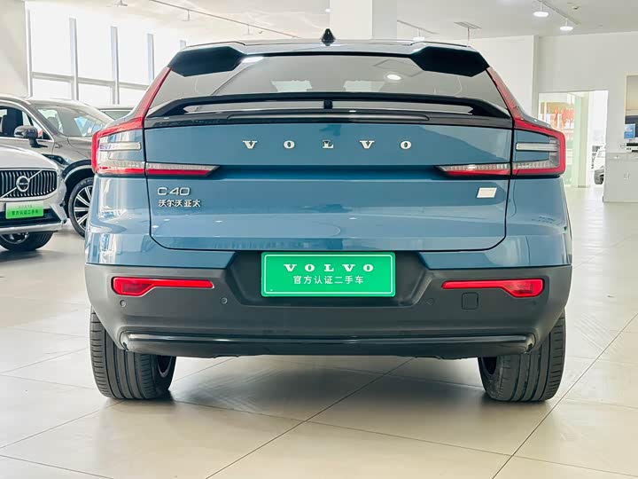 Фото 6 - Volvo C40