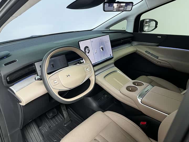 Фото 8 - XPeng X9