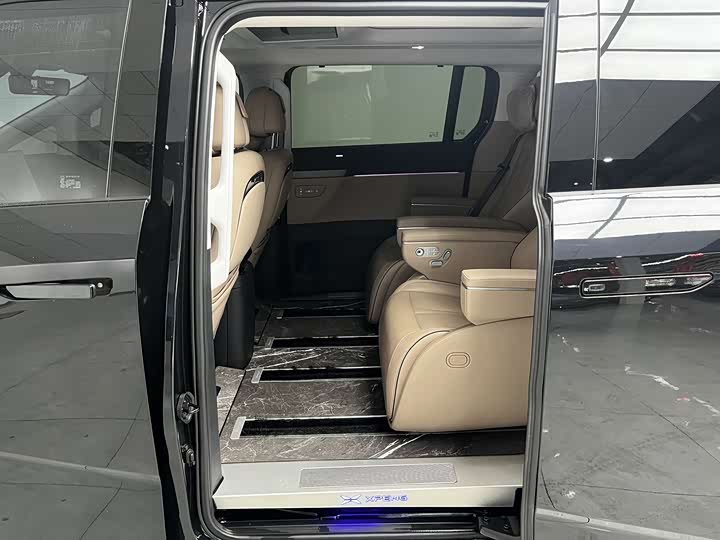 Фото 9 - XPeng X9