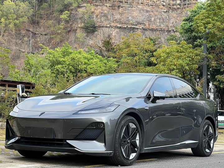 Фото 1 - Changan Deepal SL03