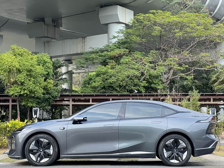 Фото 7 - Changan Deepal SL03