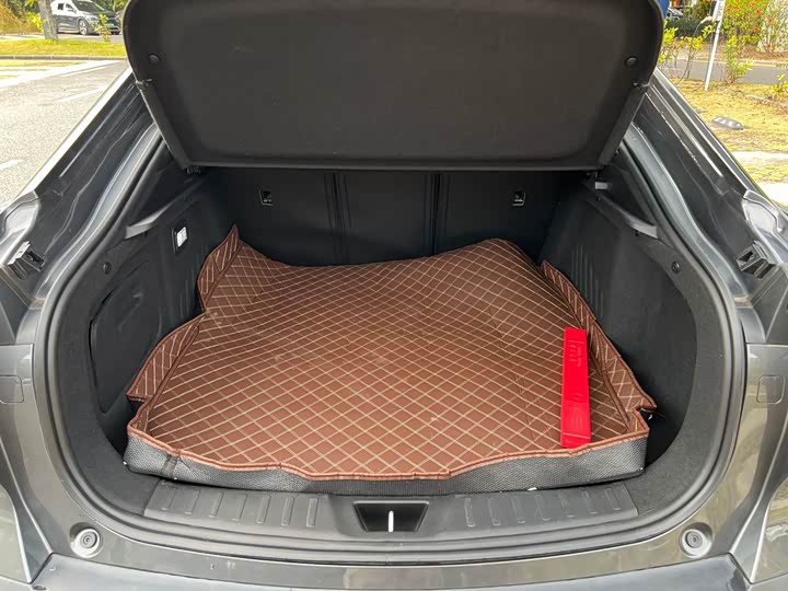 Фото 9 - Changan Deepal SL03