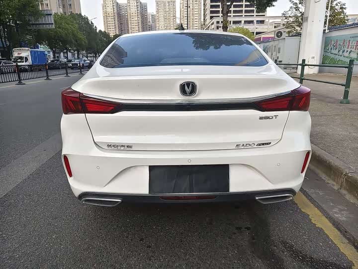 Фото 8 - Changan Eado Plus