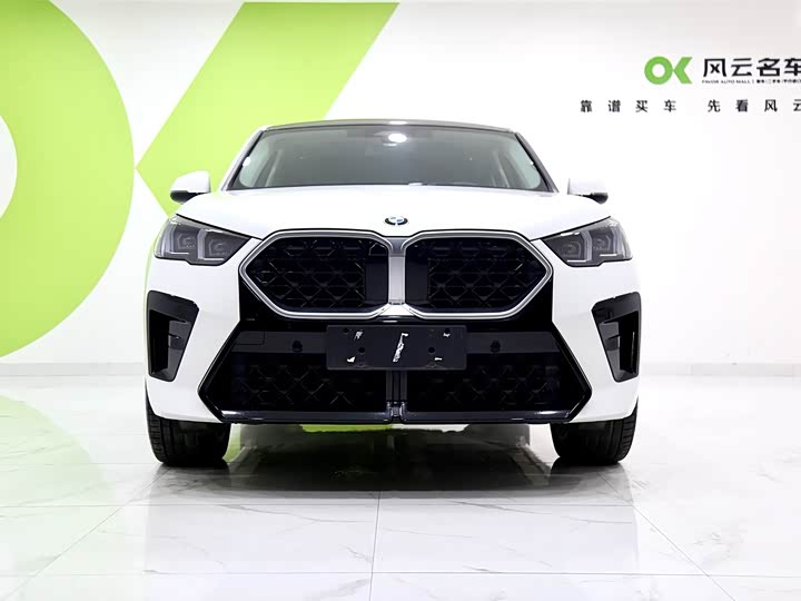 Фото 2 - BMW X2