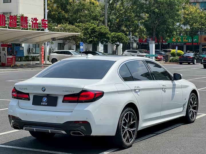 Photo 7 - BMW 5 Series