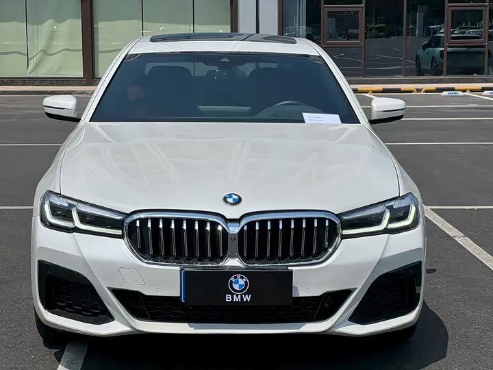 Photo 9 - BMW 5 Series