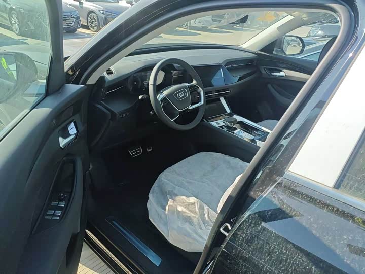 Фото 4 - Audi Q6