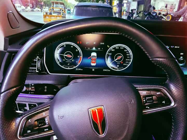 Фото 2 - Hongqi HS5