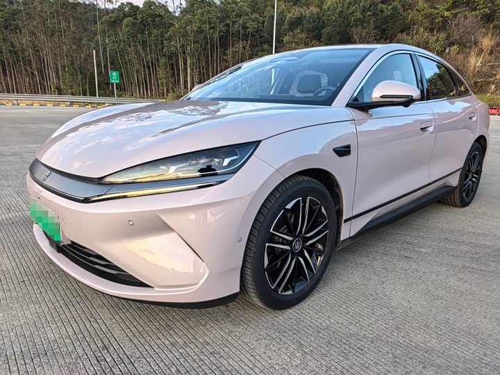 Фото 1 - BYD Qin L