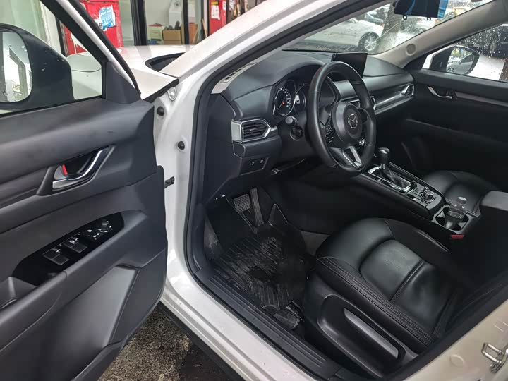 Photo 3 - Mazda CX-5