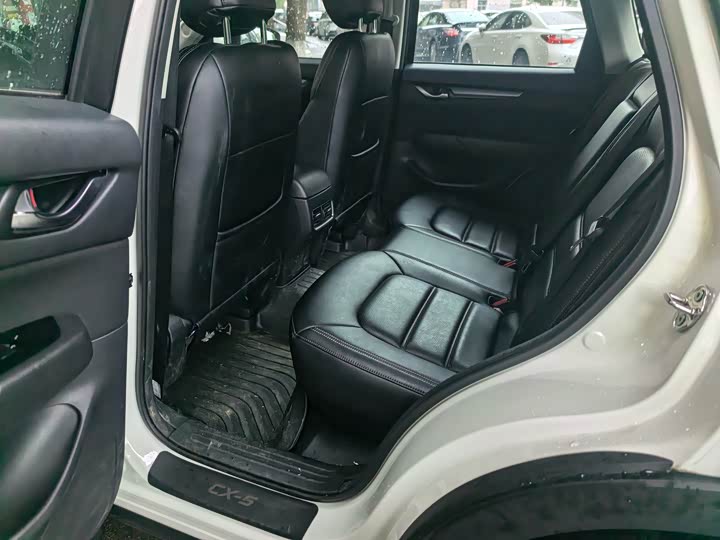 Photo 6 - Mazda CX-5