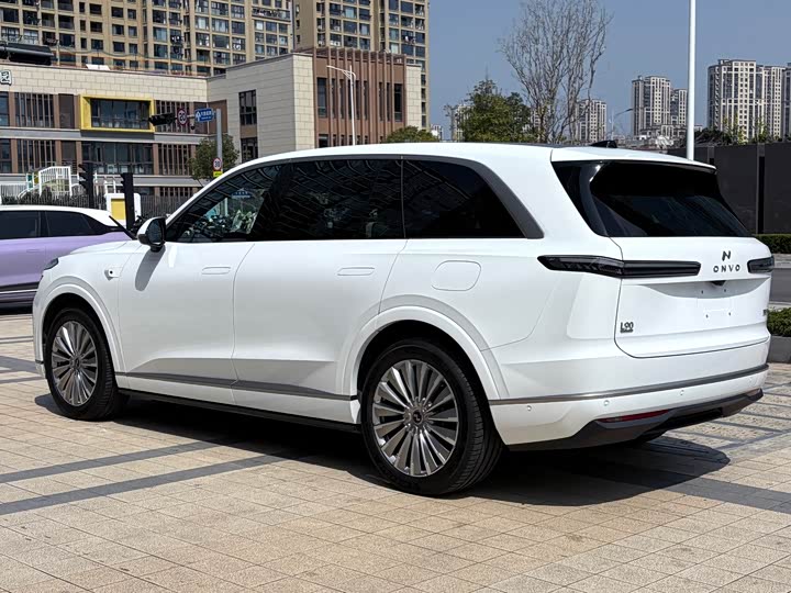 Фото 3 - Nio Onvo L90