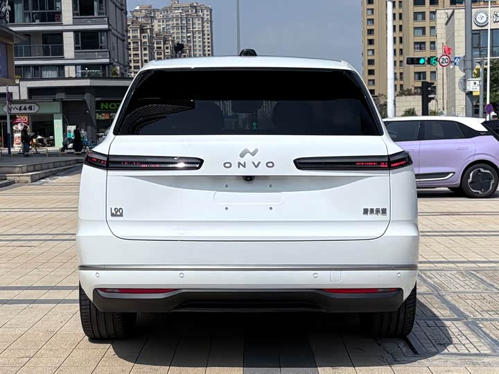 Фото 4 - Nio Onvo L90