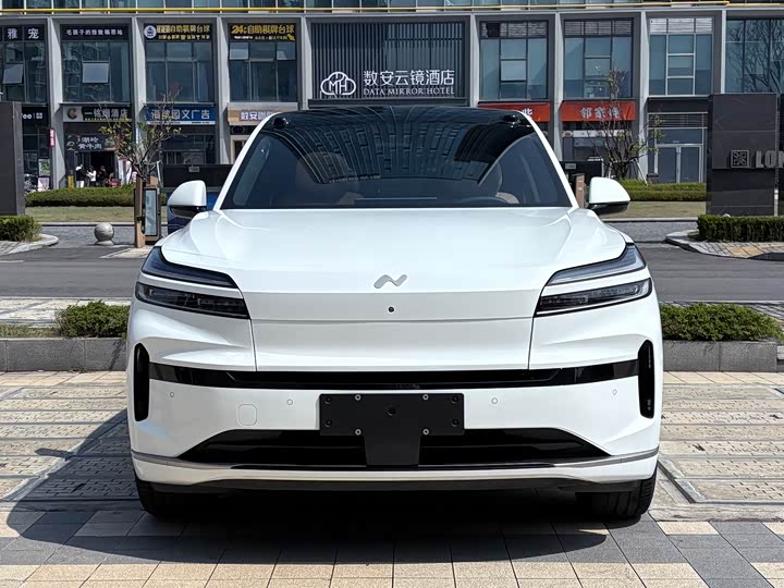 Фото 7 - Nio Onvo L90