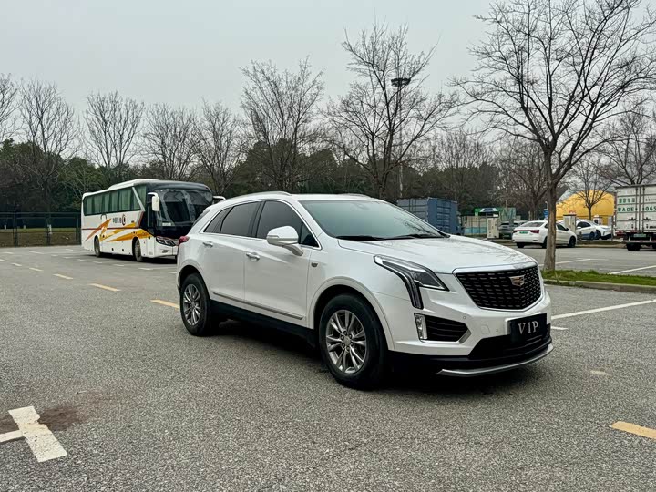 Фото 3 - Cadillac XT5