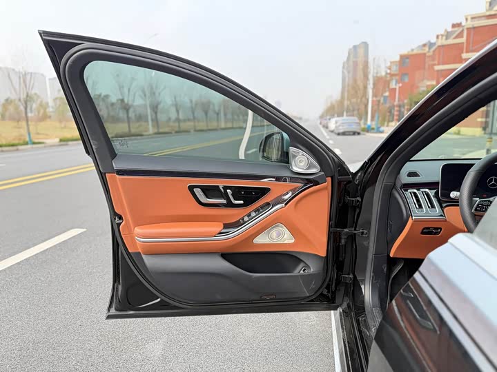 Фото 4 - Mercedes-Benz S-Class