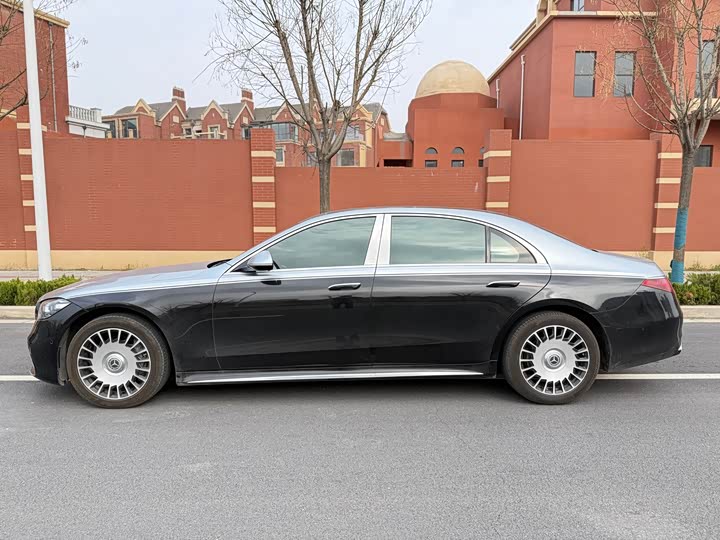 Фото 8 - Mercedes-Benz S-Class