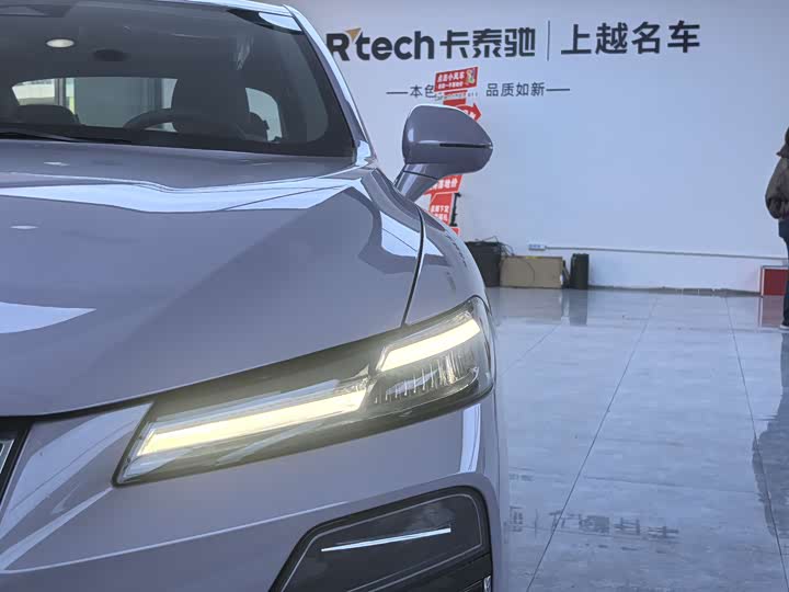 Фото 4 - Roewe M7 DMH
