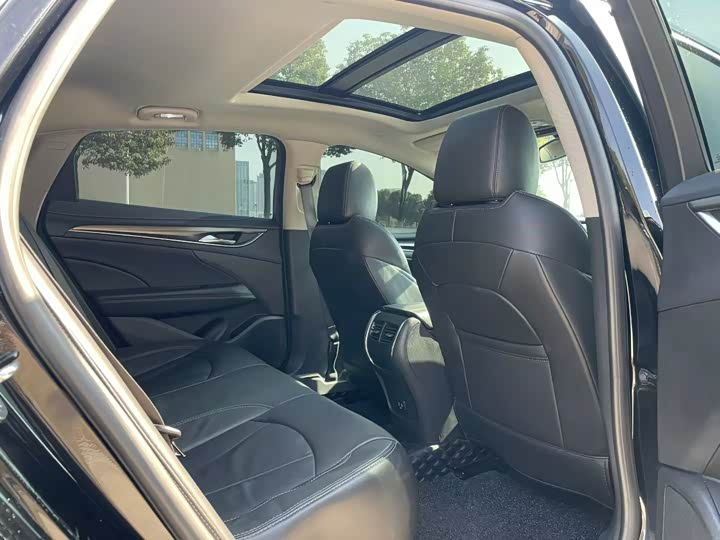 Фото 6 - Buick LaCrosse