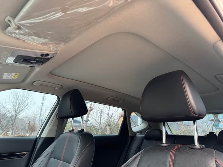 Фото 9 - Kia KX3